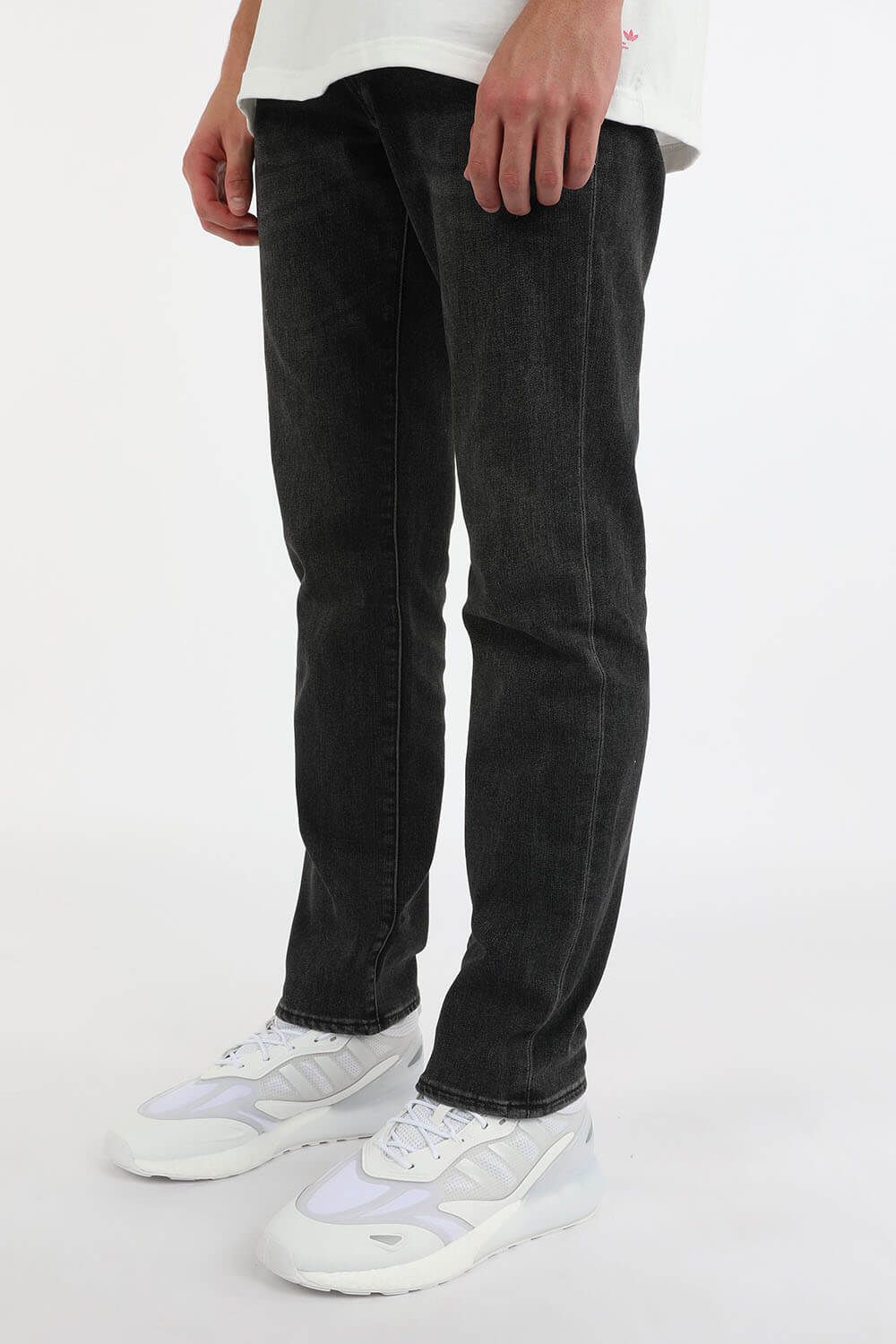 תמונת כל הלוק של Zx 2k Boost 2.0&nbsp;In Cloude White